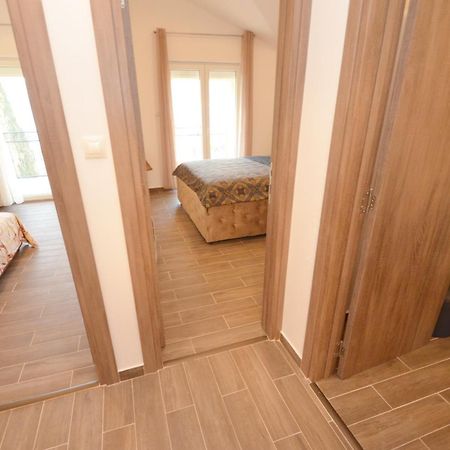 Leut Stone Residence Tivat Cameră foto