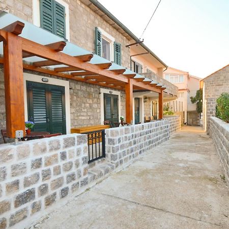 Leut Stone Residence Tivat Cameră foto