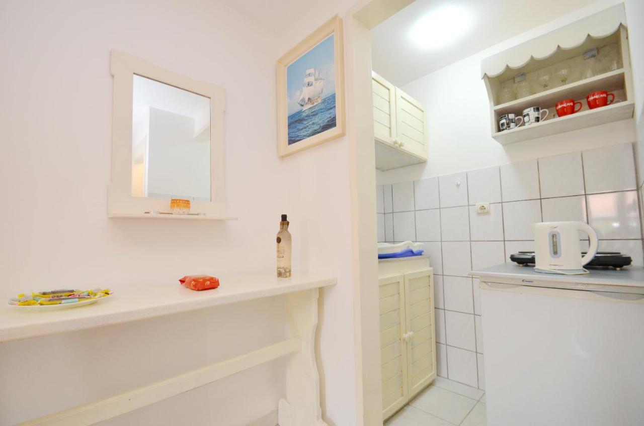Leut Stone Residence Tivat Exterior foto