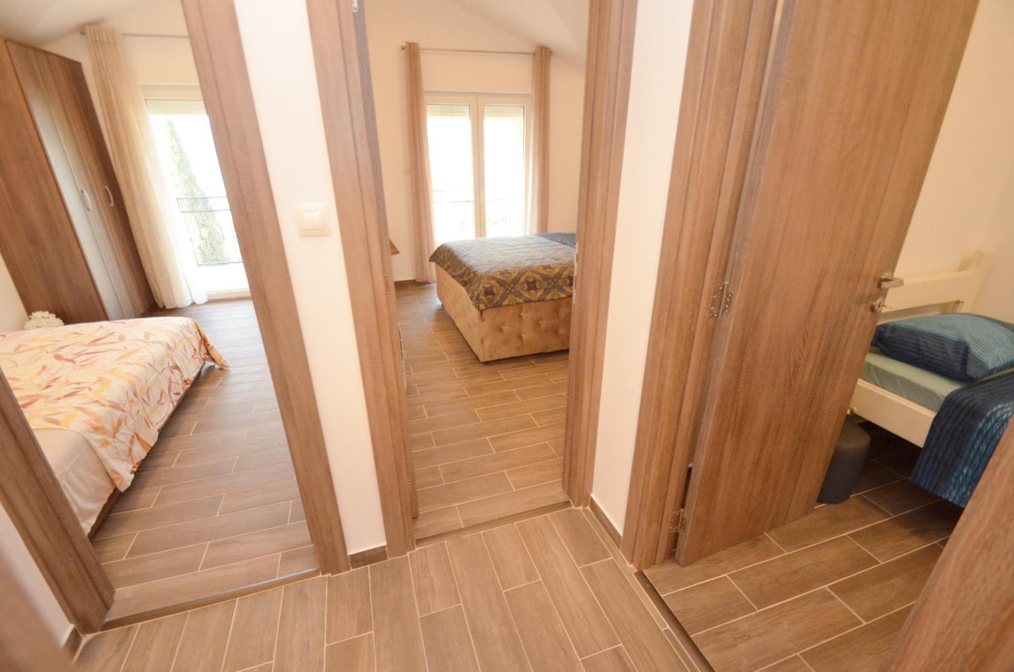 Leut Stone Residence Tivat Cameră foto