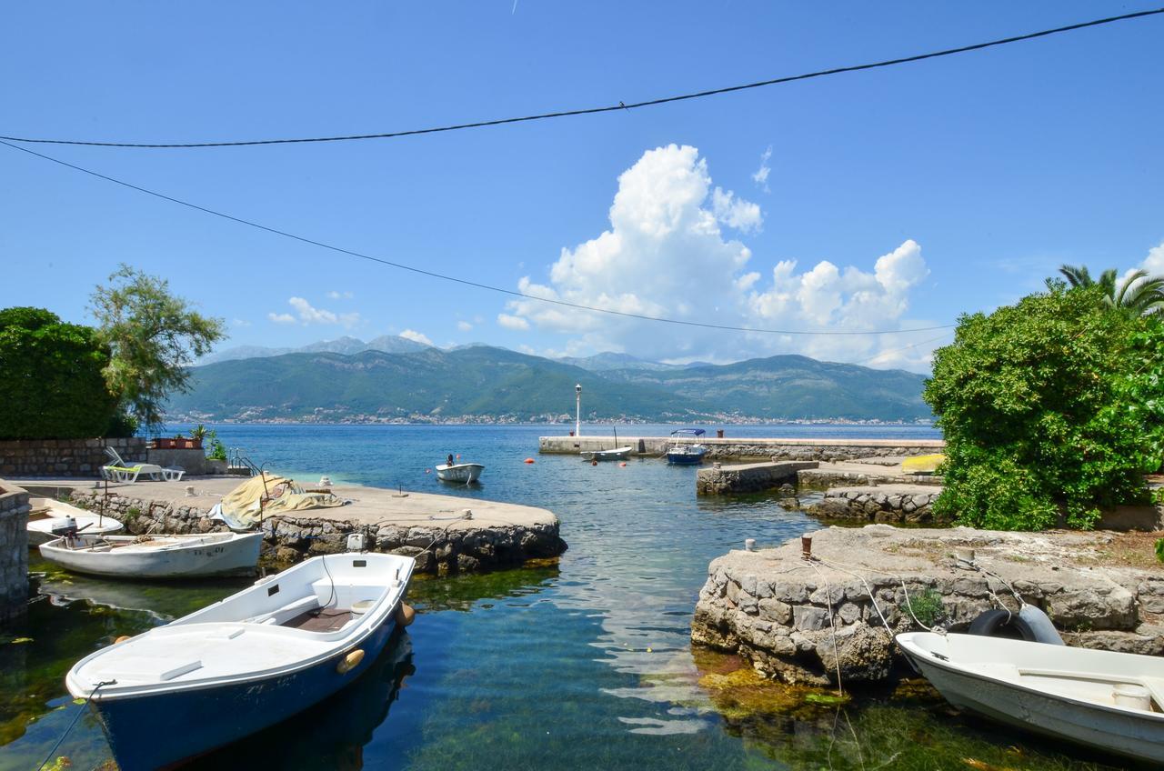 Leut Stone Residence Tivat Exterior foto